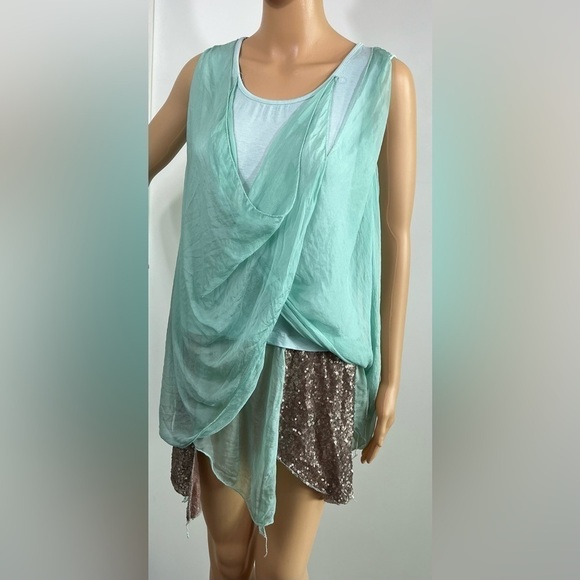 2/$15 3/$20 Sheer Layered tank with Sequins size M - Picture 2 of 4